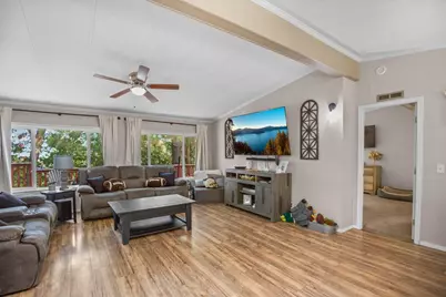 300 Arrowhead Pass, Jacksonville, OR 97530 - Photo 2