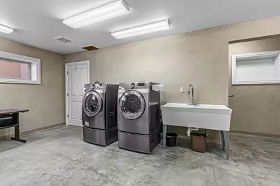 551 Strawberry Lane, Ashland, OR 97520 - Photo 42