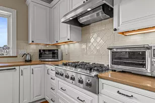 551 Strawberry Ln, Ashland, OR 97520 - Photo 12