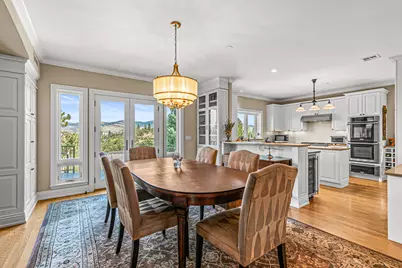 551 Strawberry Lane, Ashland, OR 97520 - Photo 8