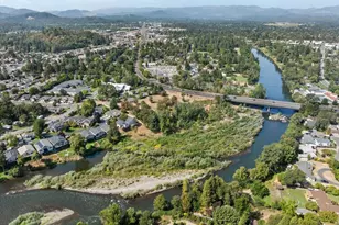 900 SE Mystic Dr, Grants Pass, OR 97527 - Photo 44
