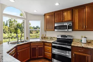 900 SE Mystic Dr, Grants Pass, OR 97527 - Photo 14