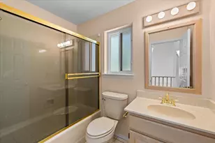 900 SE Mystic Dr, Grants Pass, OR 97527 - Photo 26