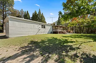 8538 Monument Dr, Grants Pass, OR 97526 - Photo 16