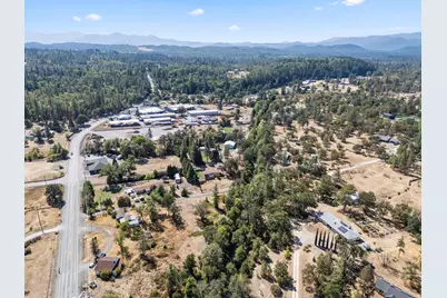 8538 Monument Drive, Grants Pass, OR 97526 - Photo 30