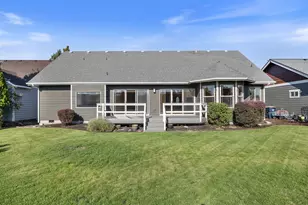 63326 NE Brightwater Dr, Bend, OR 97701 - Photo 36