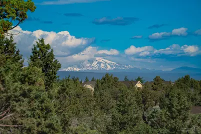10811 Ironstone Court, Redmond, OR 97756 - Photo 4