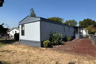 705 Tawn Cheree, Medford, OR 97501 - Photo 6