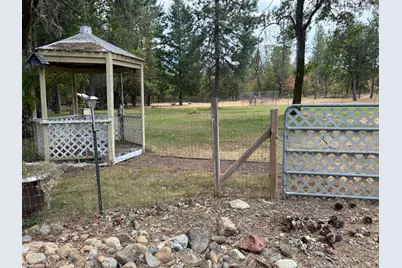 1800 Dick George Road, Cave Junction, OR 97523 - Photo 30