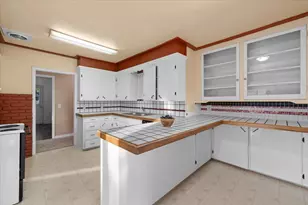 202 Pleasant View Rd, Talent, OR 97540 - Photo 18