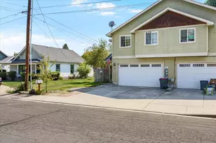 114 Cedar St, Central Point, OR 97502 - Photo 2