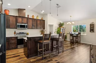 601 E Forks Cir, Cave Junction, OR 97523 - Photo 8