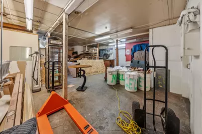 114 W Main Street, Medford, OR 97501 - Photo 42