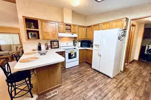 1001 SE 15th St, Bend, OR 97702 - Photo 10