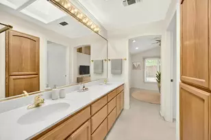 606 Summerwood Dr, Medford, OR 97504 - Photo 22