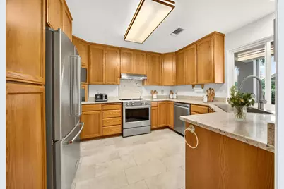 606 Summerwood Drive, Medford, OR 97504 - Photo 12