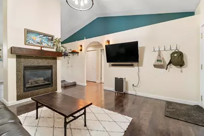 2535 NW 10th Street, Redmond, OR 97756 - Photo 10