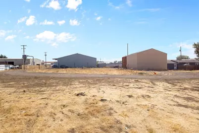 4595 Table Rock Road, Central Point, OR 97502 - Photo 4