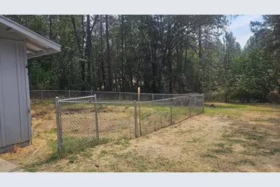 703 Jaynes Drive, Grants Pass, OR 97527 - Photo 10