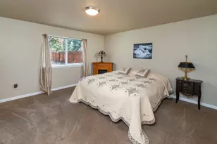 17316 Golden Eye Dr, Bend, OR 97707 - Photo 8