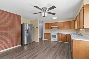 21 Hickory Ln, Central Point, OR 97502 - Photo 6