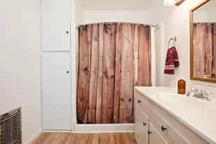 861 SE M St, Grants Pass, OR 97526 - Photo 8