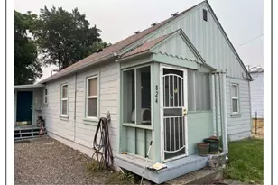 824 N Riverside Ave, Medford, OR 97501 - Photo 8