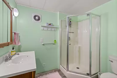 301 Freeman Road #100, Central Point, OR 97502 - Photo 16