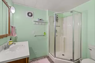 301 Freeman Rd, Central Point, OR 97502 - Photo 16