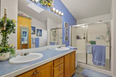 201 NW Creekside Drive, Grants Pass, OR 97526 - Photo 20