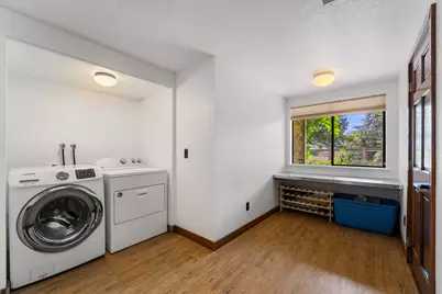 1748 NW Crescent Drive, Grants Pass, OR 97526 - Photo 28