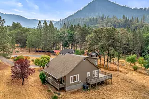 1505 Slagle Creek Rd, Grants Pass, OR 97527 - Photo 2