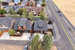 363 E Aspenwood Ave, Sisters, OR 97759 - Photo 32