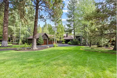 61709 Tam McArthur Loop, Bend, OR 97702 - Photo 2