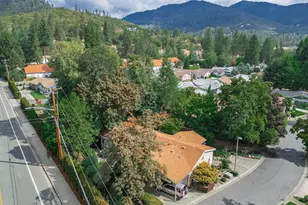 214 NW Creekside Dr, Grants Pass, OR 97526 - Photo 18