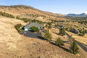 3427 Plum Hill Rd, Klamath Falls, OR 97601 - Photo 6
