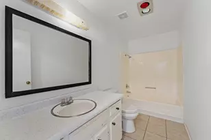 2098 Delta Waters Rd, Medford, OR 97504 - Photo 14