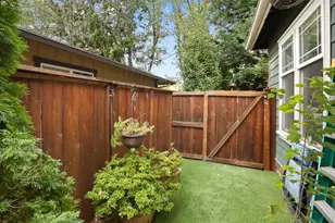 1613 SW I St, Grants Pass, OR 97526 - Photo 24