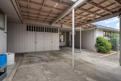 125 NE Manzanita Avenue, Grants Pass, OR 97526 - Photo 18