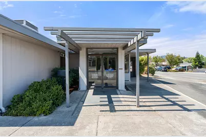 125 NE Manzanita Avenue, Grants Pass, OR 97526 - Photo 1