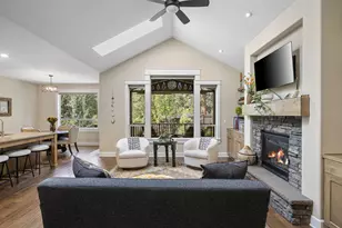 60220 Rolled Rock Way, Bend, OR 97702 - Photo 6