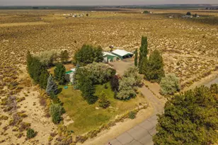 57366 N Rainbow Rd, Christmas Valley, OR 97641 - Photo 2