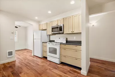528 SE Cascade Avenue, Redmond, OR 97756 - Photo 8