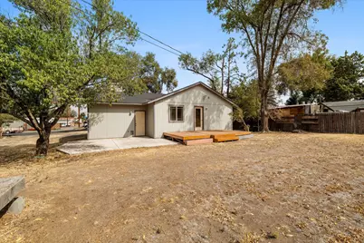 528 SE Cascade Avenue, Redmond, OR 97756 - Photo 22