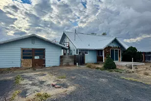 57674 Buckskin Rd, Christmas Valley, OR 97641 - Photo 2