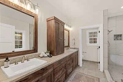 142 NW Crest Drive #403, Grants Pass, OR 97526 - Photo 22