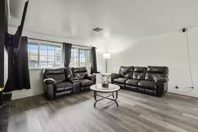 10242 McGuire Avenue, Klamath Falls, OR 97603 - Photo 6