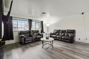 10242 McGuire Ave, Klamath Falls, OR 97603 - Photo 6