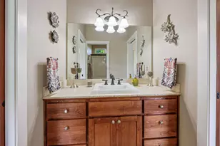 210 Bellerive Dr, Eagle Point, OR 97524 - Photo 36