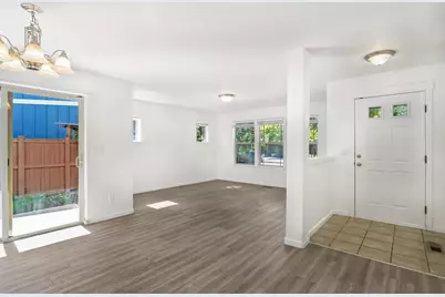 61730 Joan Court, Bend, OR 97702 - Photo 4